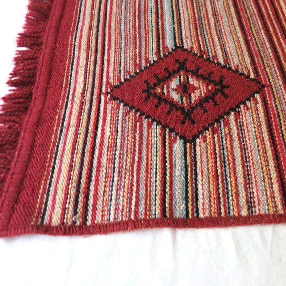 Hand Woven Reversible Red Multicolor Wool Rug with Diamond Pattern Fringed Edge - Picture 9 of 13